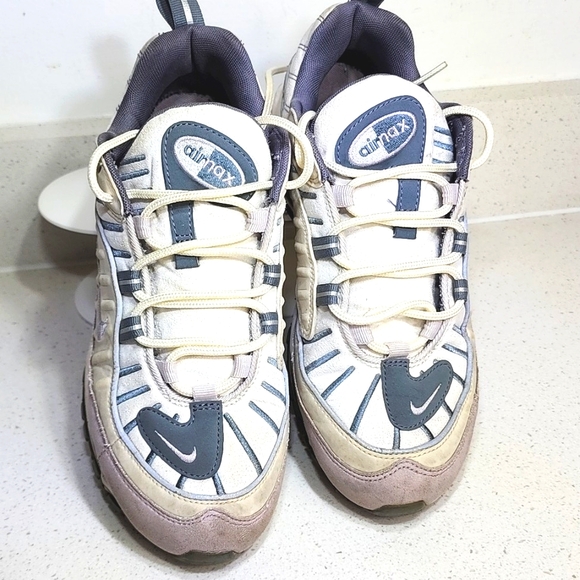 Nike Air Max Size 9 Women's - Picture 2 of 12